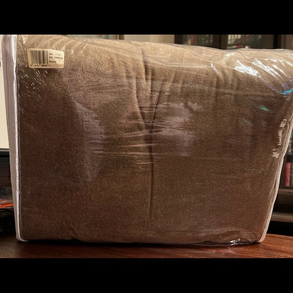 Eddie Bauer Luxury Back Seat Cover Fits Vans Trucks Sedans & SUVs, Mocha